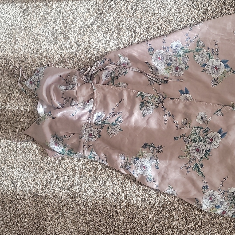 ASTR The Label Quartz Floral Wrap Dress